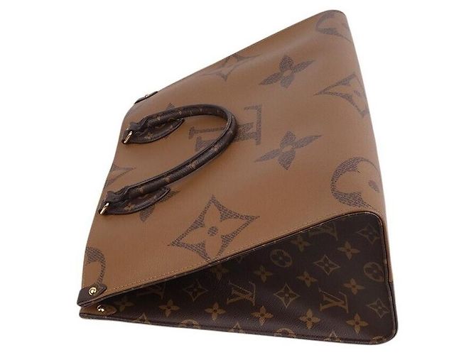 Louis Vuitton Monogram OnTheGo MM Tote - vista 5