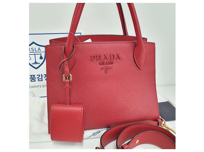 Prada Borsa Tote e borsa a tracolla monocromatica in Saffiano rossa - vista 3