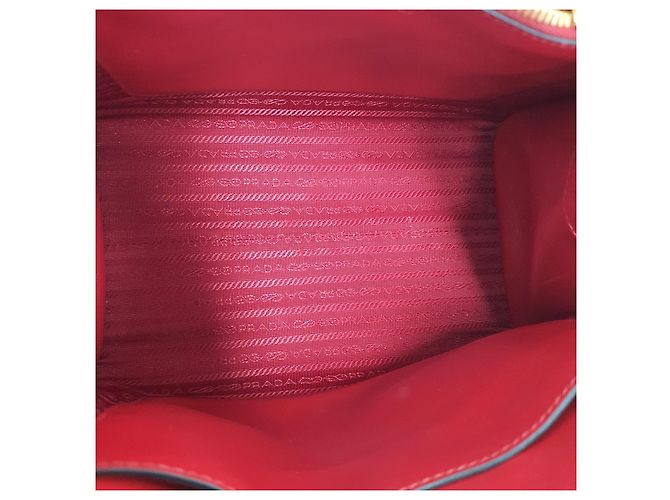 Prada Borsa Tote e borsa a tracolla monocromatica in Saffiano rossa - vista 7