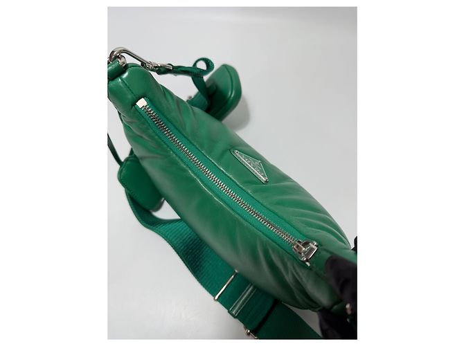 Prada Bolsa de Ombro Re-Edition em Pele Nappa Acolchoada - vista 6