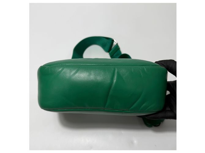 Prada Bolsa de Ombro Re-Edition em Pele Nappa Acolchoada - vista 7