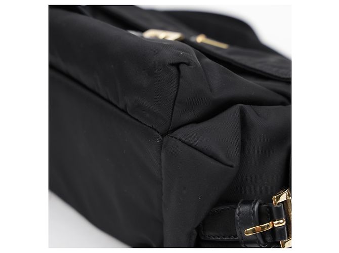 Prada Sac à épaule Explore Medium Black - vue 12