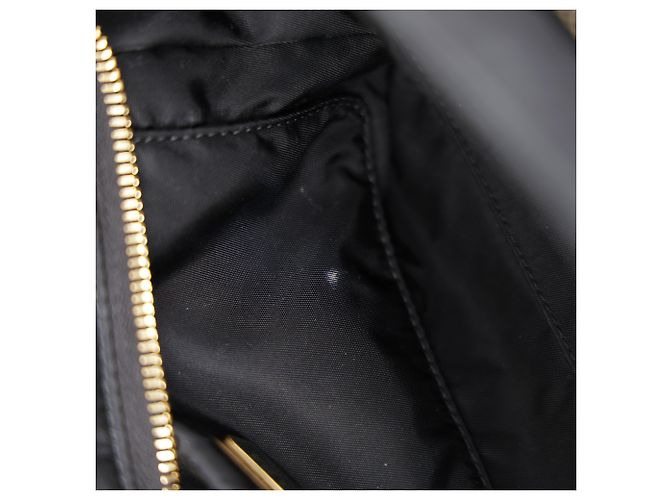 Prada Sac à épaule Explore Medium Black - vue 20