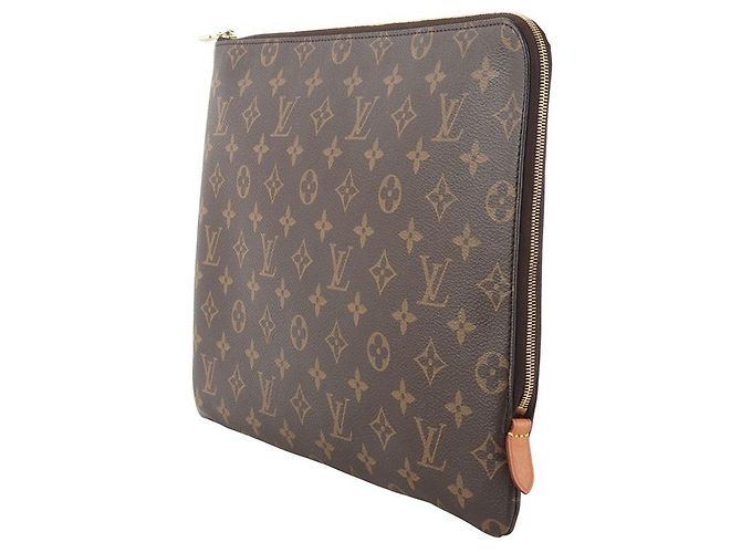Louis Vuitton Monogram Etui Voyage MM Clutch - vista 2