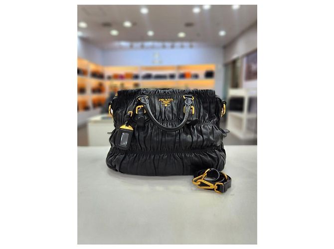 Prada Bolso de hombro Nappa Gauffre Gold - vista 2