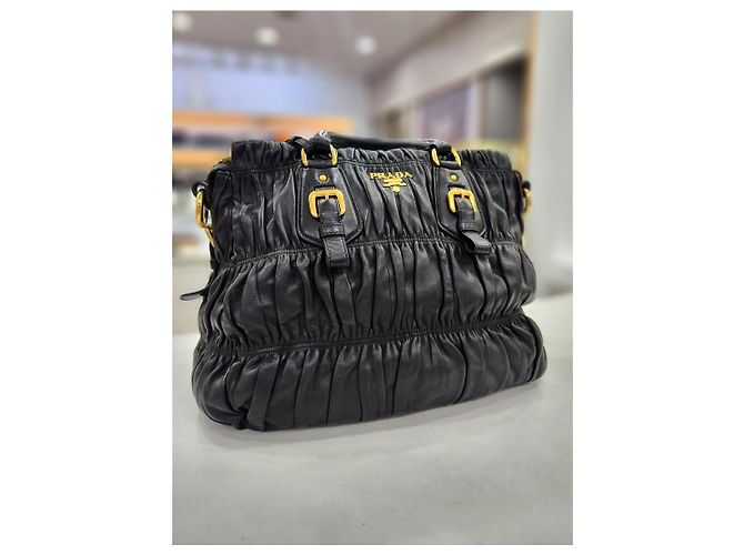 Prada Bolso de hombro Nappa Gauffre Gold - vista 4