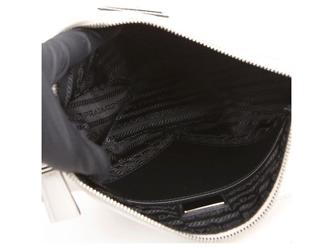 Prada Triangle Schultertasche - Ansicht 11