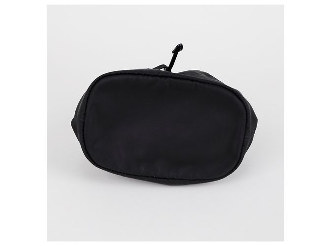 Prada Pouch Bucket Strap in Re-Nylon Nero - vista 8