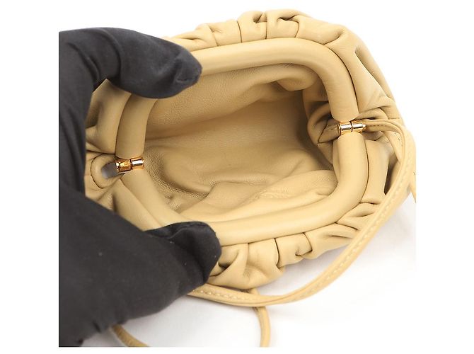 Bottega Veneta Mini Pochette con Tracolla Beige - vista 7