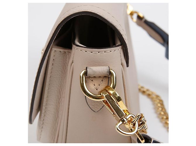 Louis Vuitton Borsa a tracolla Lock Me Tender - vista 6