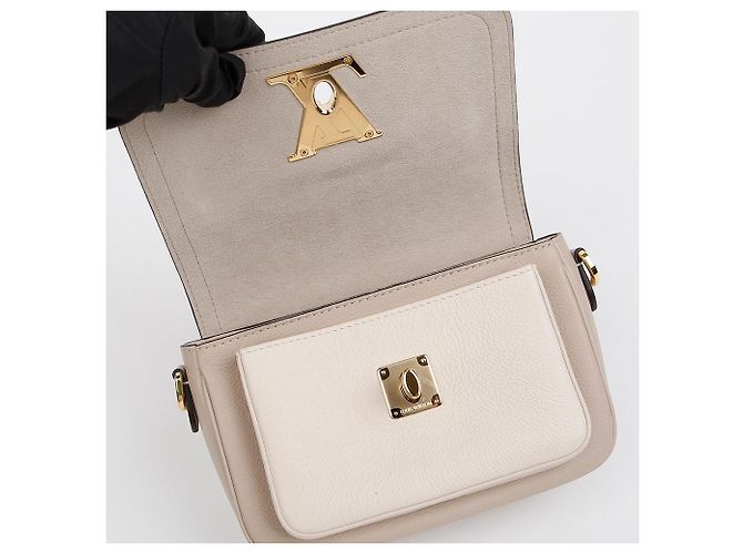 Louis Vuitton Borsa a tracolla Lock Me Tender - vista 9