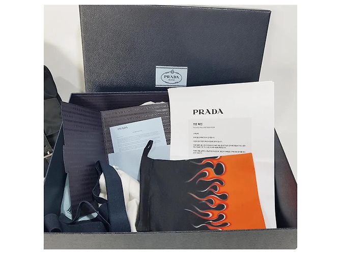 Prada Zaino Medium in Re-Nylon - vista 10