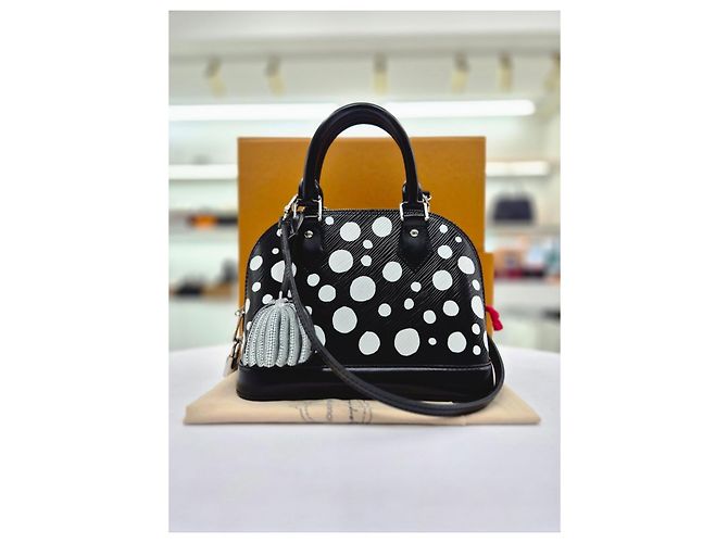 Louis Vuitton Borsa Alma BB Tote e Crossbody - vista 10