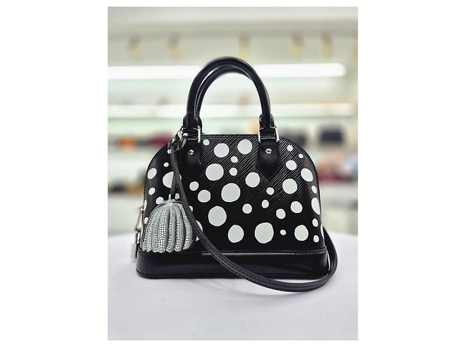 Louis Vuitton Borsa Alma BB Tote e Crossbody - vista 11