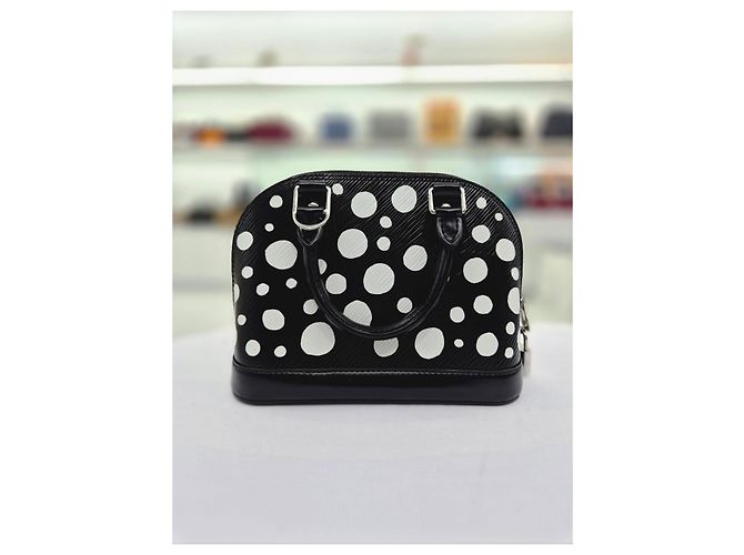 Louis Vuitton Borsa Alma BB Tote e Crossbody - vista 15