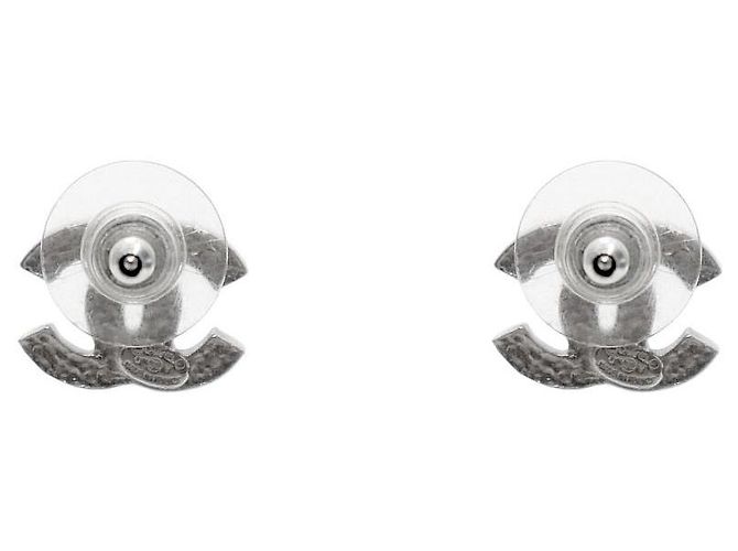 Brincos Chanel Cubic CC Prateados Metal - vista 3