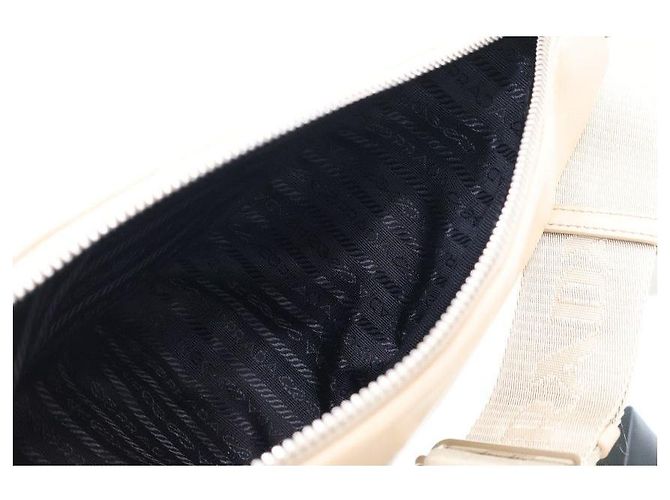 Prada Triangle Schultertasche - vista 11