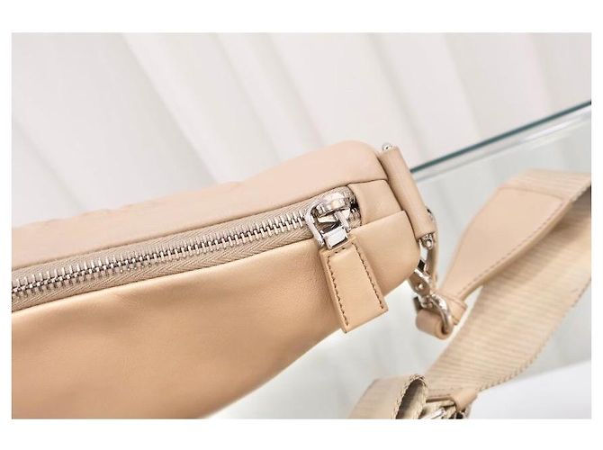 Prada Triangle Schultertasche - vista 4