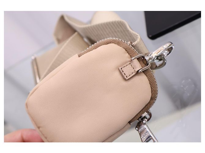 Prada Borsa a tracolla e spalla Re-Nylon Tessuto Chain - vista 10