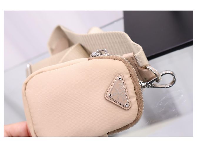 Prada Borsa a tracolla e spalla Re-Nylon Tessuto Chain - vista 9