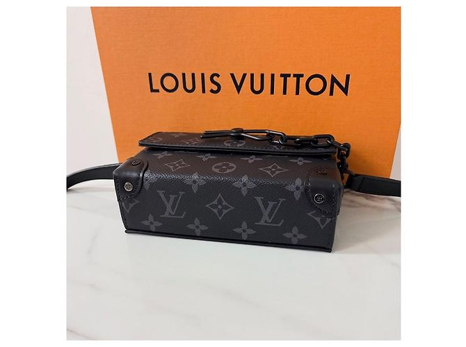 Louis Vuitton Sac bandoulière Wearable Wallet Monogram Eclipse - vue 9