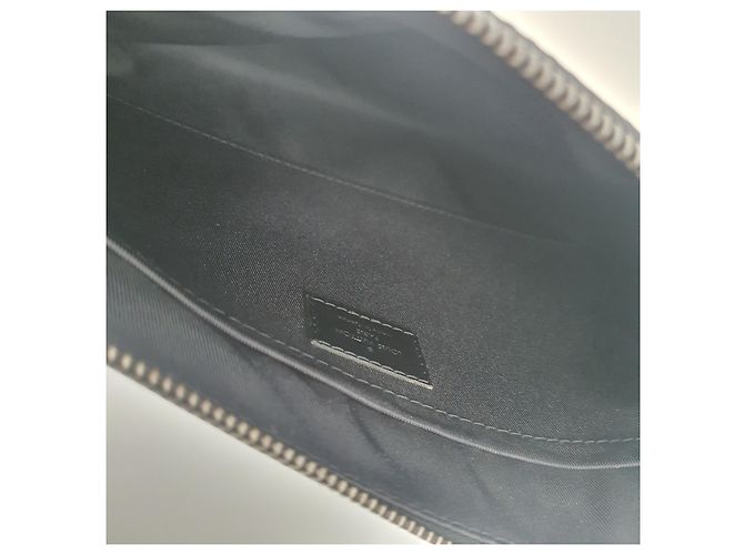 Clutch Louis Vuitton Apollo Grigio Scuro - vista 5