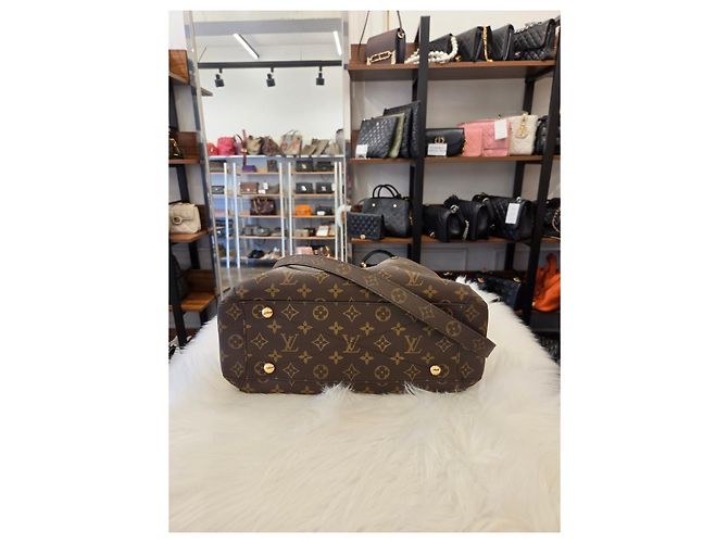 Louis Vuitton Montagne MM Monogram Condition - vista 8