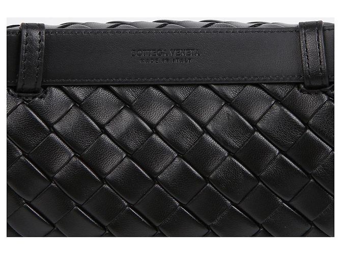 Bottega Veneta Mini Gürteltasche aus Leder mit Polsterung Schwarz - Ansicht 4