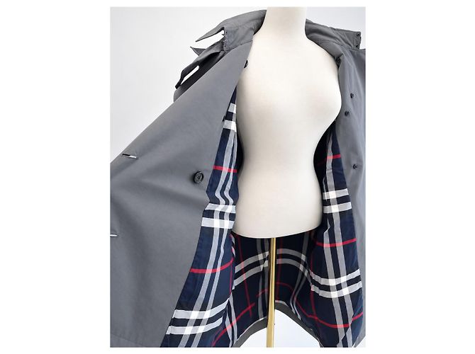 Burberry Gabardina Amberford Gris - vista 14