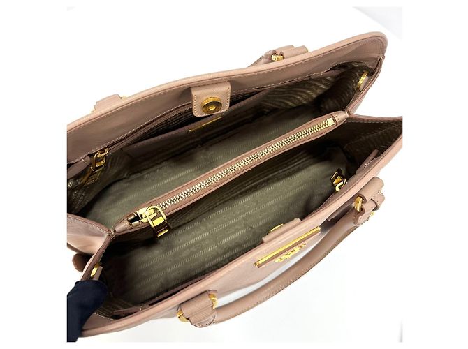 Prada Saffiano Lux Tote und Schultertasche - Ansicht 13