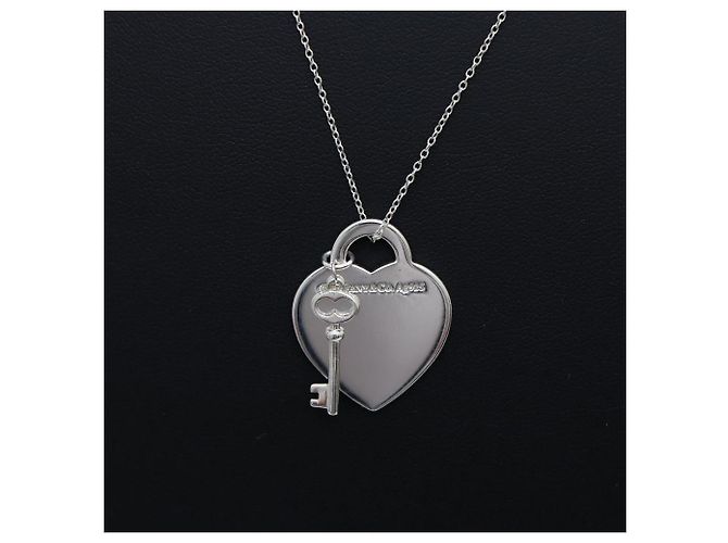 Tiffany & Co Collier avec pendentif clé et médaille Return to Heart en argent - vue 2