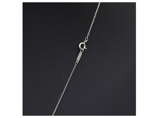 Tiffany & Co Collier avec pendentif clé et médaille Return to Heart en argent - vue 3