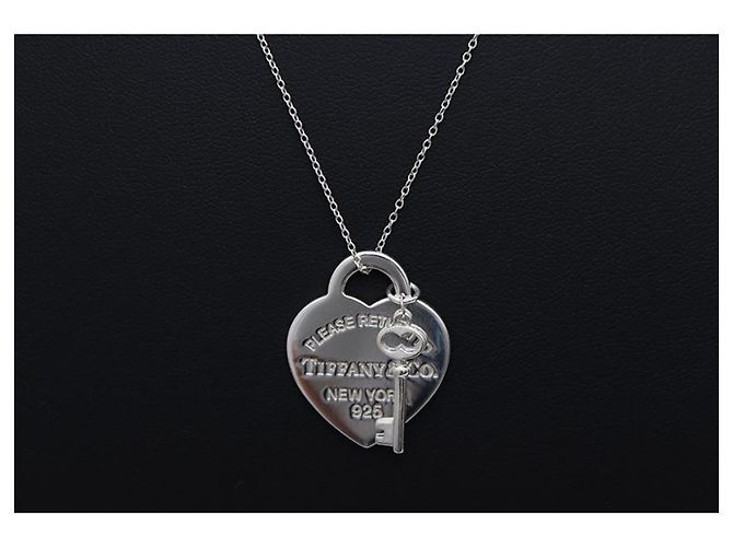 Tiffany & Co Collier avec pendentif clé et médaille Return to Heart en argent - vue 6