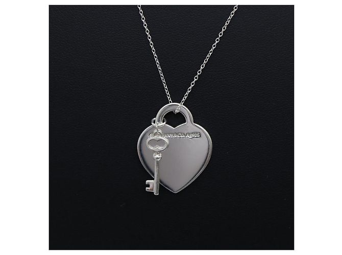 Tiffany & Co Collier avec pendentif clé et médaille Return to Heart en argent - vue 7