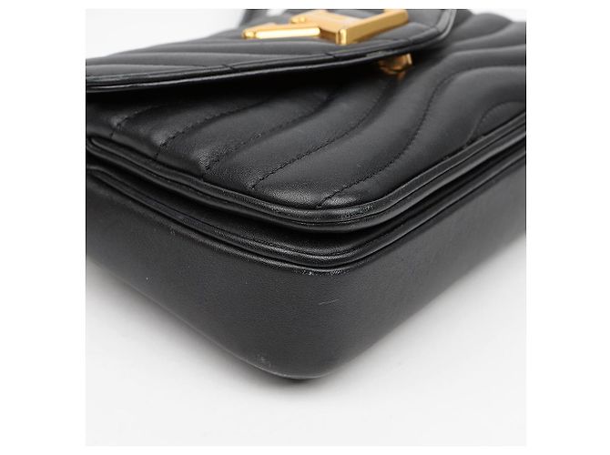 Louis Vuitton Bolsa New Wave PM com Corrente Preta - vista 11
