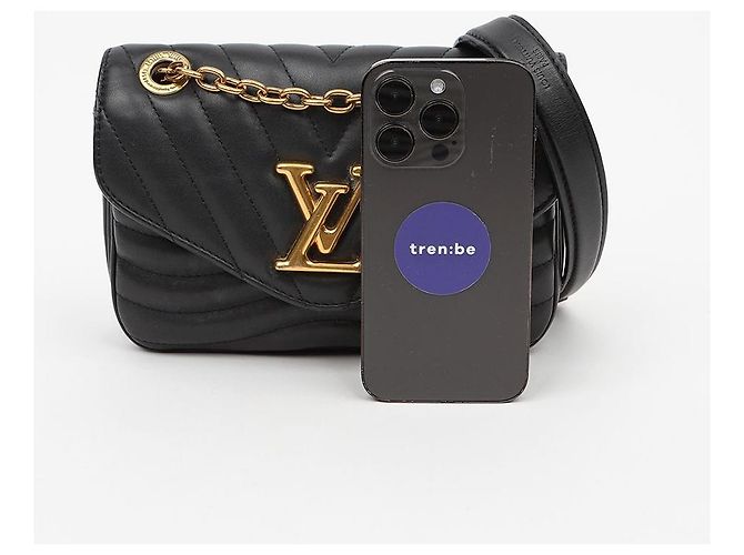 Louis Vuitton Bolsa New Wave PM com Corrente Preta - vista 14