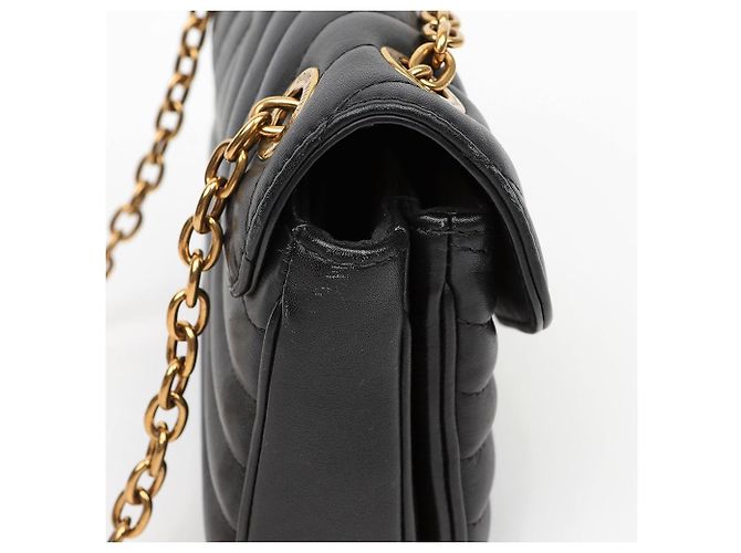 Louis Vuitton Bolsa New Wave PM com Corrente Preta - vista 8