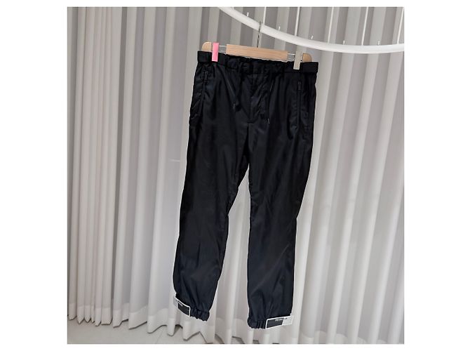 Prada Nylon-Jogginghose mit Klettverschluss Schwarz - Ansicht 2