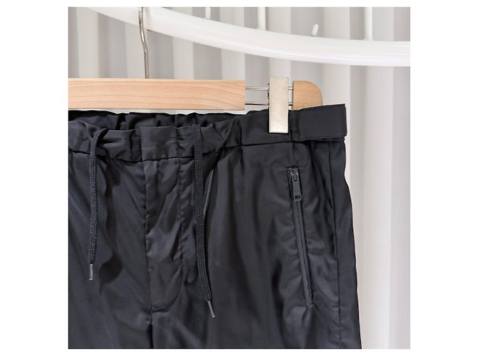 Prada Nylon-Jogginghose mit Klettverschluss Schwarz - Ansicht 5