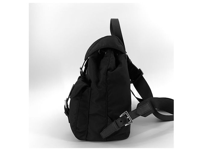 Prada Re-Nylon Rucksack mit Dreiecks-Logo Schwarz - Ansicht 5