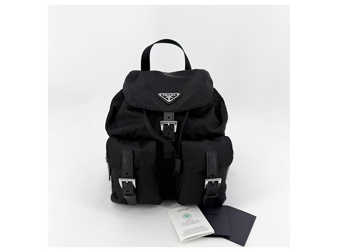 Prada Re-Nylon Rucksack mit Dreiecks-Logo Schwarz - Ansicht 8