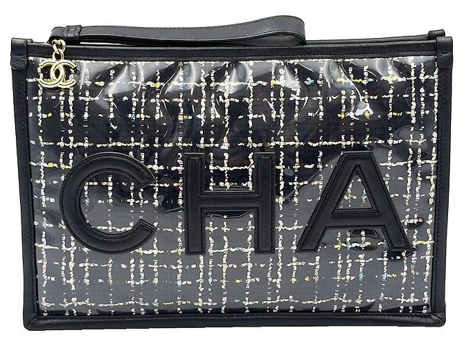 Chanel Clutch in PVC e Tweed Nero (Model - vista 2