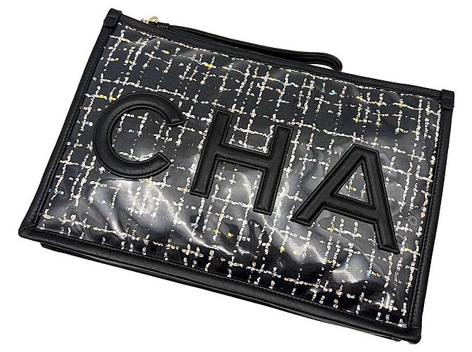 Chanel Clutch in PVC e Tweed Nero (Model - vista 6