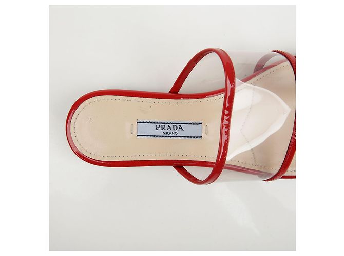 Prada Lackierte transparente Sandalen Rot - Ansicht 15