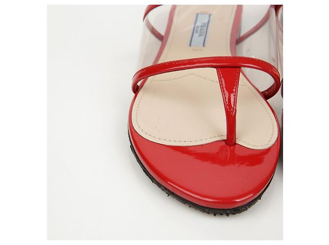 Prada Lackierte transparente Sandalen Rot - Ansicht 5