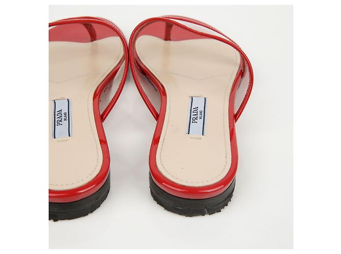 Prada Lackierte transparente Sandalen Rot - Ansicht 8
