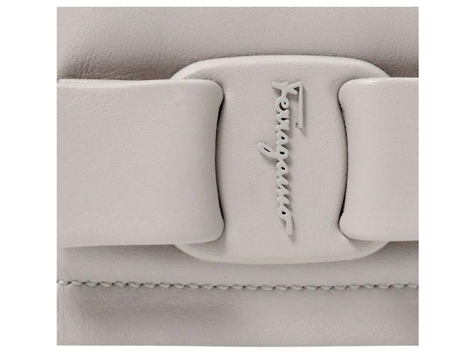Salvatore Ferragamo Viva Bow Kartenetui Grau - Ansicht 6