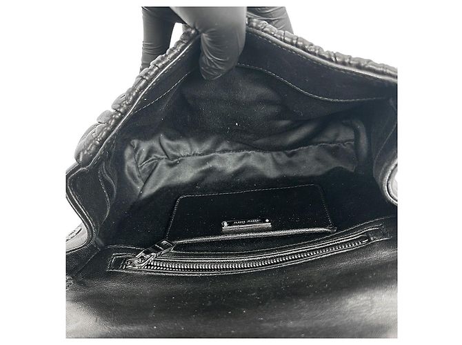 Miu Miu Borsa a tracolla matelassé nera con catena - vista 10