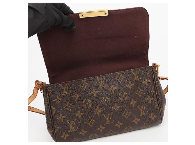 Louis Vuitton Borsa a tracolla Favorite MM Monogram Canvas - vista 8