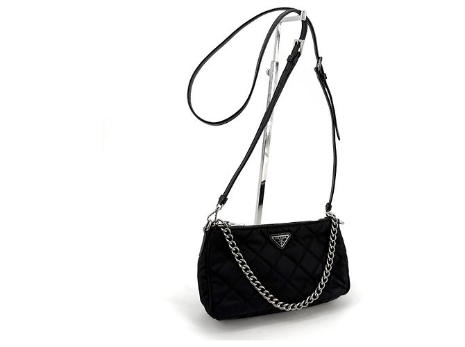 Prada Mini Borsa a Tracolla Matelassé in Re-Nylon con Catena - vista 3
